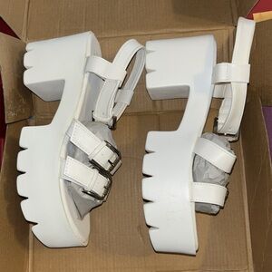 ReadySalted Women's Cleated‎ Chunky Platform Sandals White Size 7